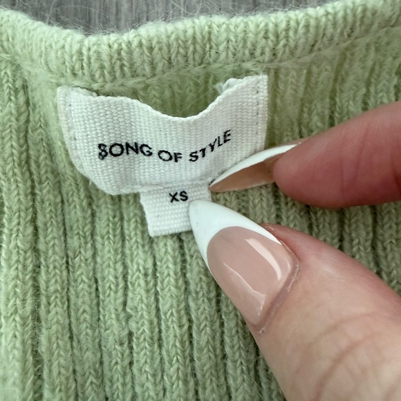 Song of Style Jillian Sweater - Picture 2 of 3